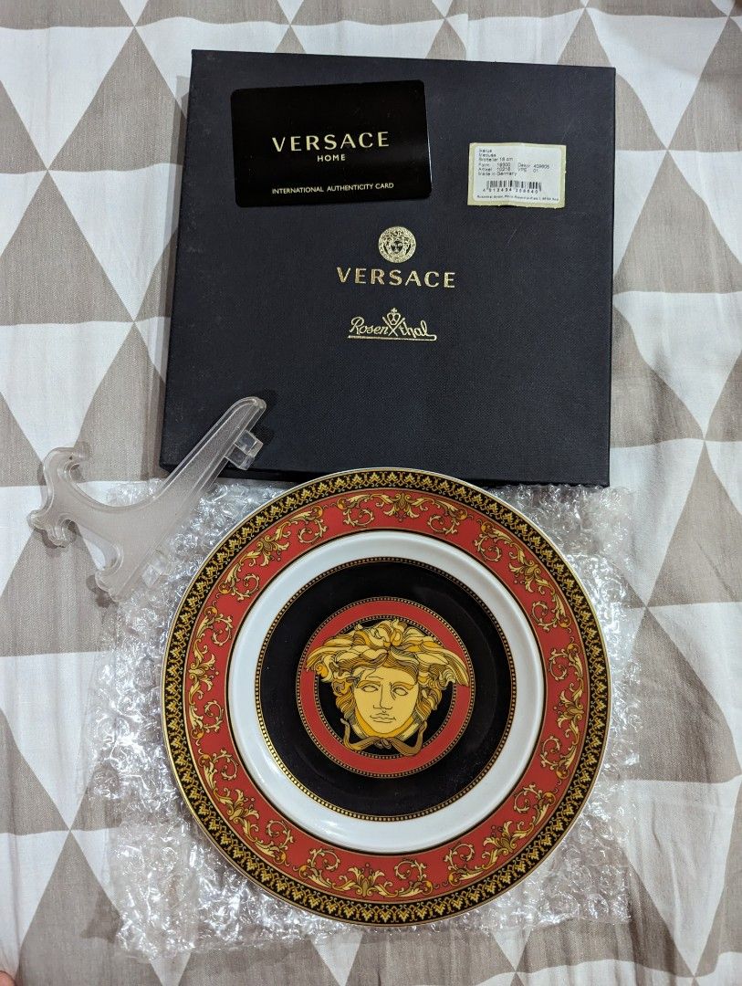 Medusa Versace x Rosenthal (Category: Luxury Bags & Wallets) located in Las Pinas. Submitted by rozramer (Listing ID 1241238714, Image 1). Description: Item never used. Complete with box, authenticity card, tag and stand. Pick-up BFRV Las Pinas at buyer's expense.