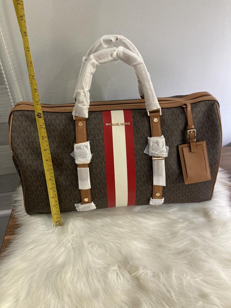 MK XL Weekender Duffle Bag (Category: Luxury Bags & Wallets) located in Mabalacat. Submitted by maiyasluxurybagshoppe (Listing ID 1241220626, Image 2). Description: .