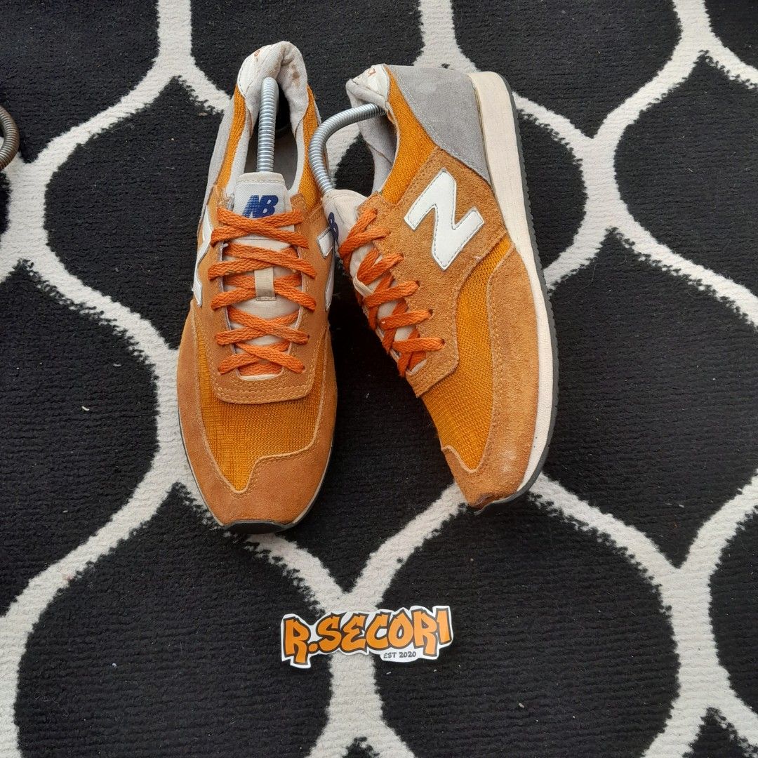 New Balance 620 Orange