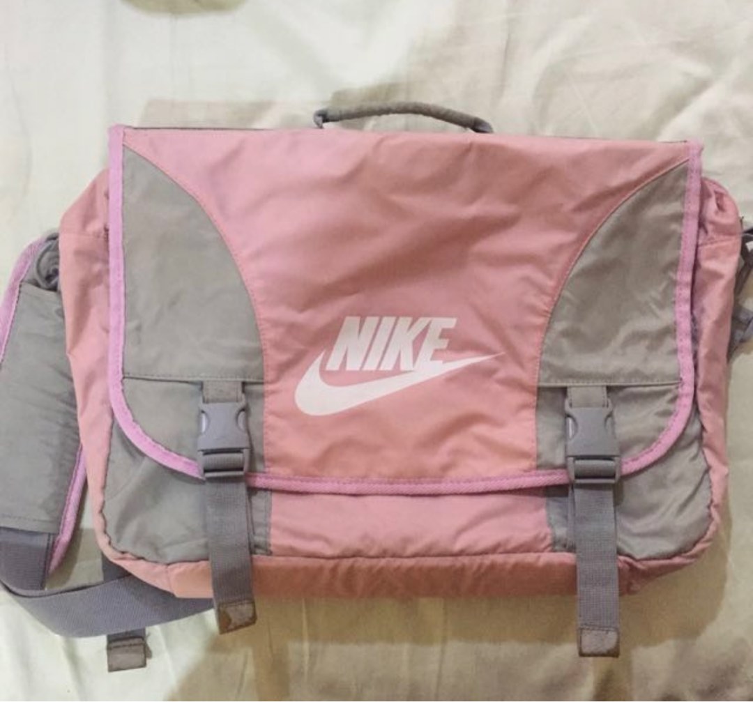Nike laptop bag on Carousell