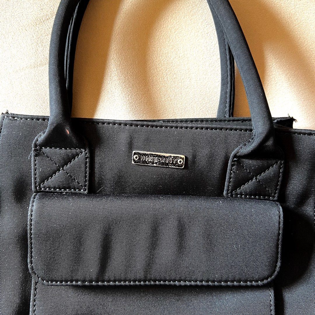 3/$15 Nine West Leather Crossbody Purse | Leather crossbody purse, Purses  crossbody, Black leather crossbody bag