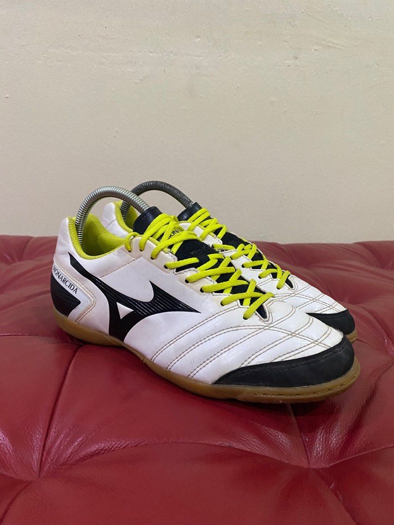 Original Mizuno Monarcida futsal shoes