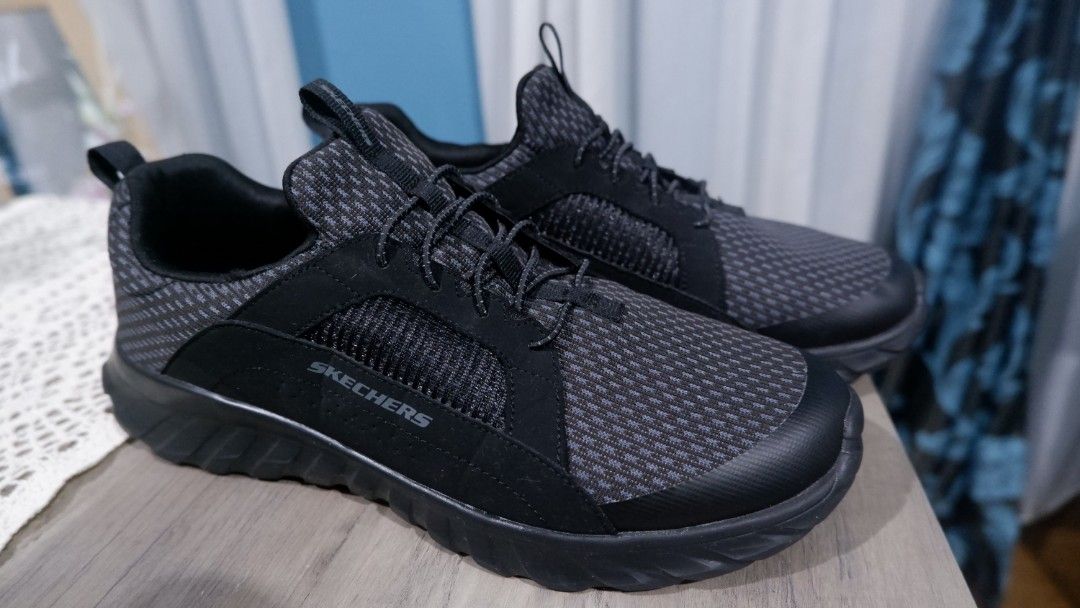 Skechers casual deals black shoes