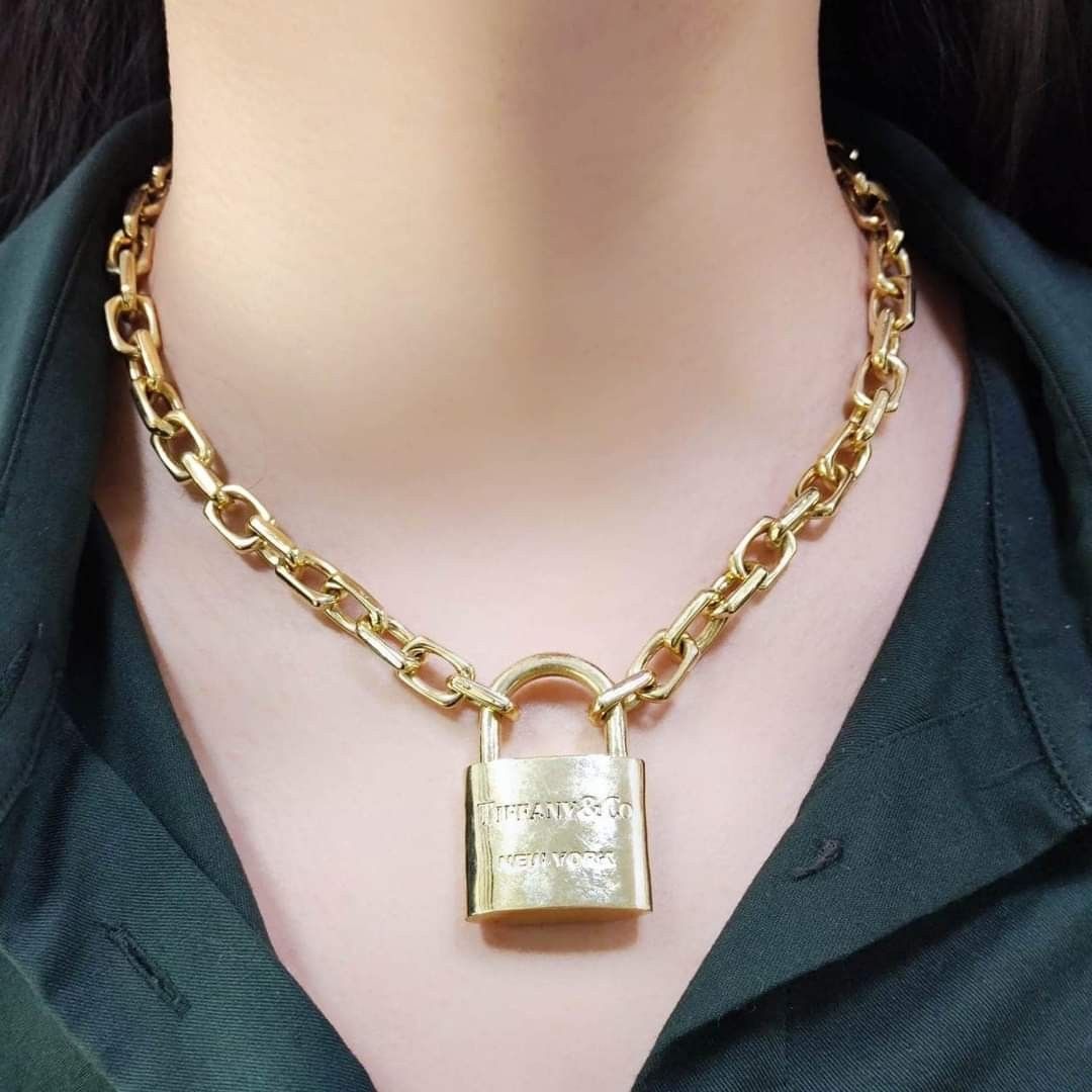 Padlock Center Pendant 18 big Tauco Chain 18k Gold Women s Fashion Jewelry Organizers Necklaces on Carousell