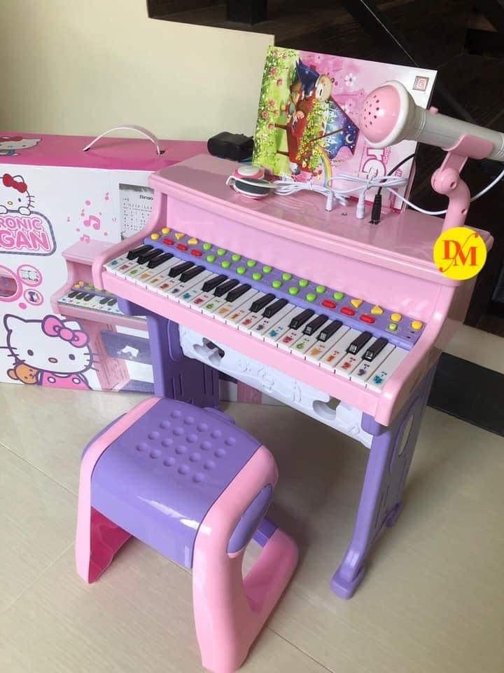 Pink organ (Category: Musical Instruments) located in Manila. Submitted by onlineshopmate (Listing ID 1241373300, Image 1). Description: .