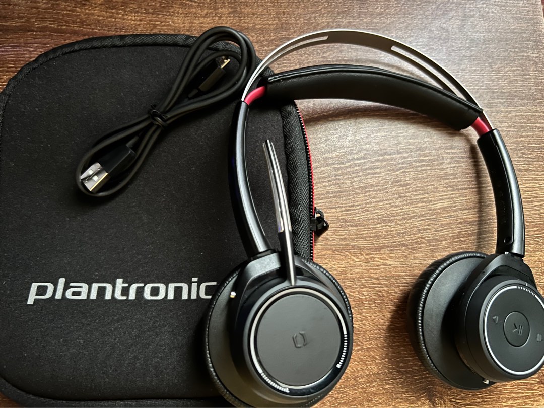 Plantronics Voyager Focus UC b825, Audio, Headphones  Headsets on Carousell