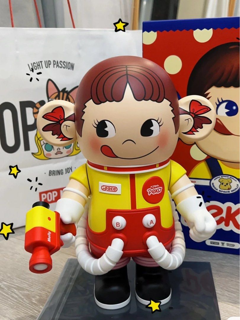 popmart MEGA SPACE MOLLY 400% PEKO牛奶妹, 玩具收藏品, 手辦及模型