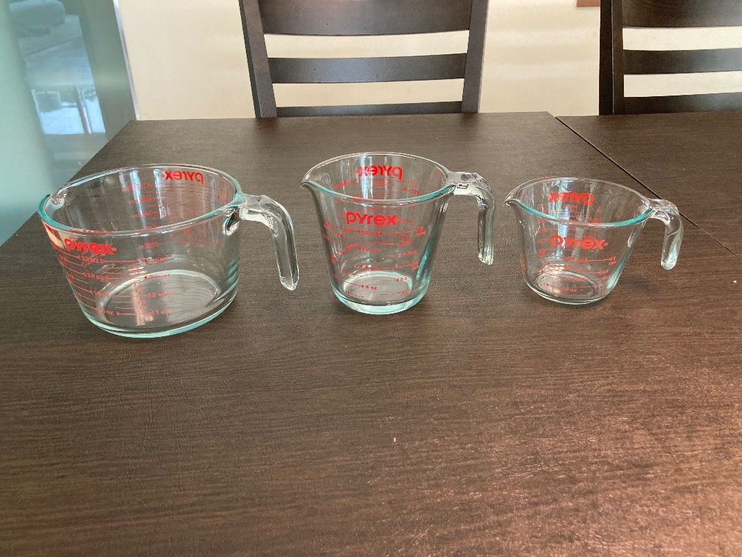 Pyrex 4 Piece Glass Measuring Cup Set, Includes 1-Cup, 2-Cup, 4