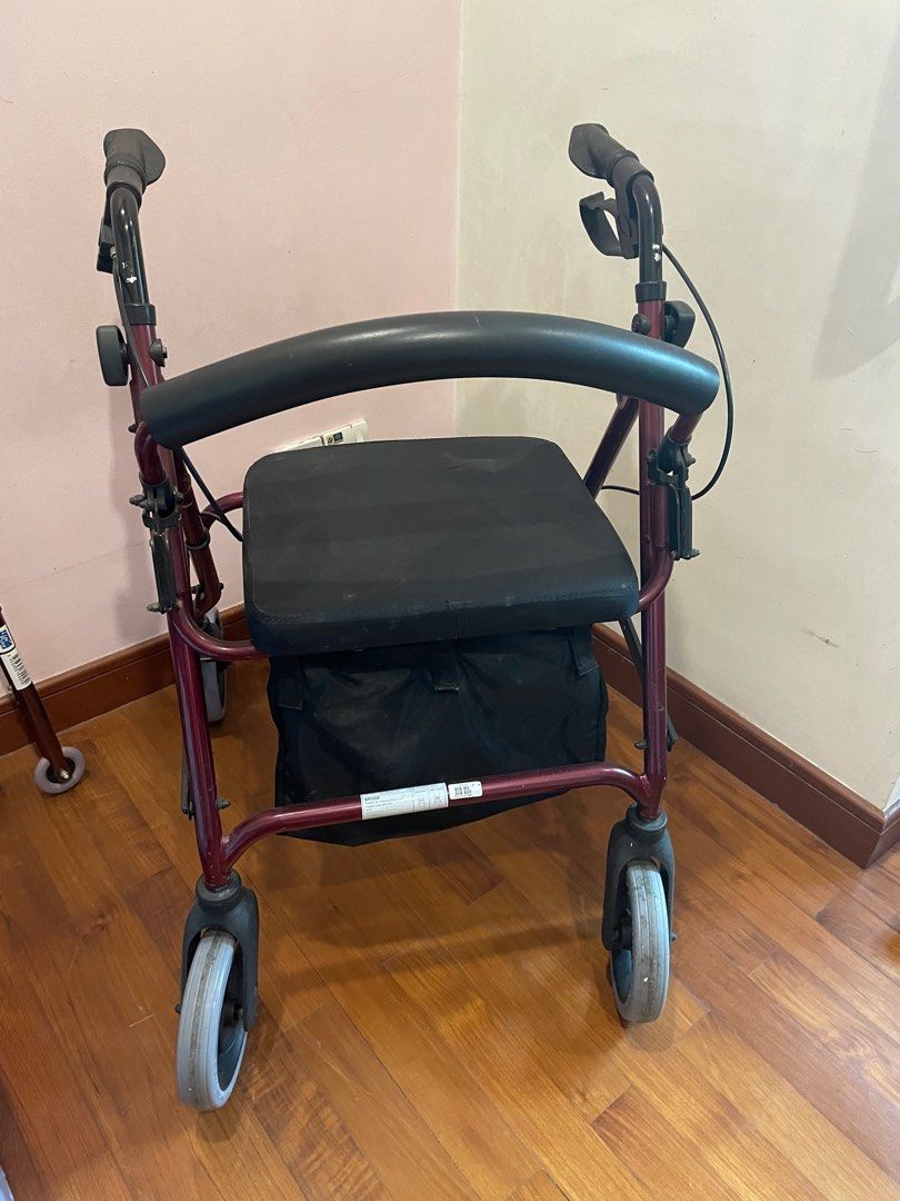Rollator/ walking frame with chair and compartment, Health & Nutrition