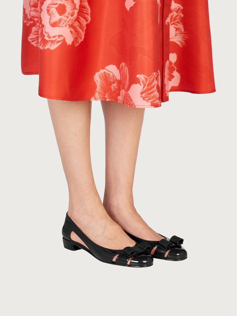 Salvatore Ferragamo Vara Jelly Shoes Barang Mewah Tas Dompet di Carousell