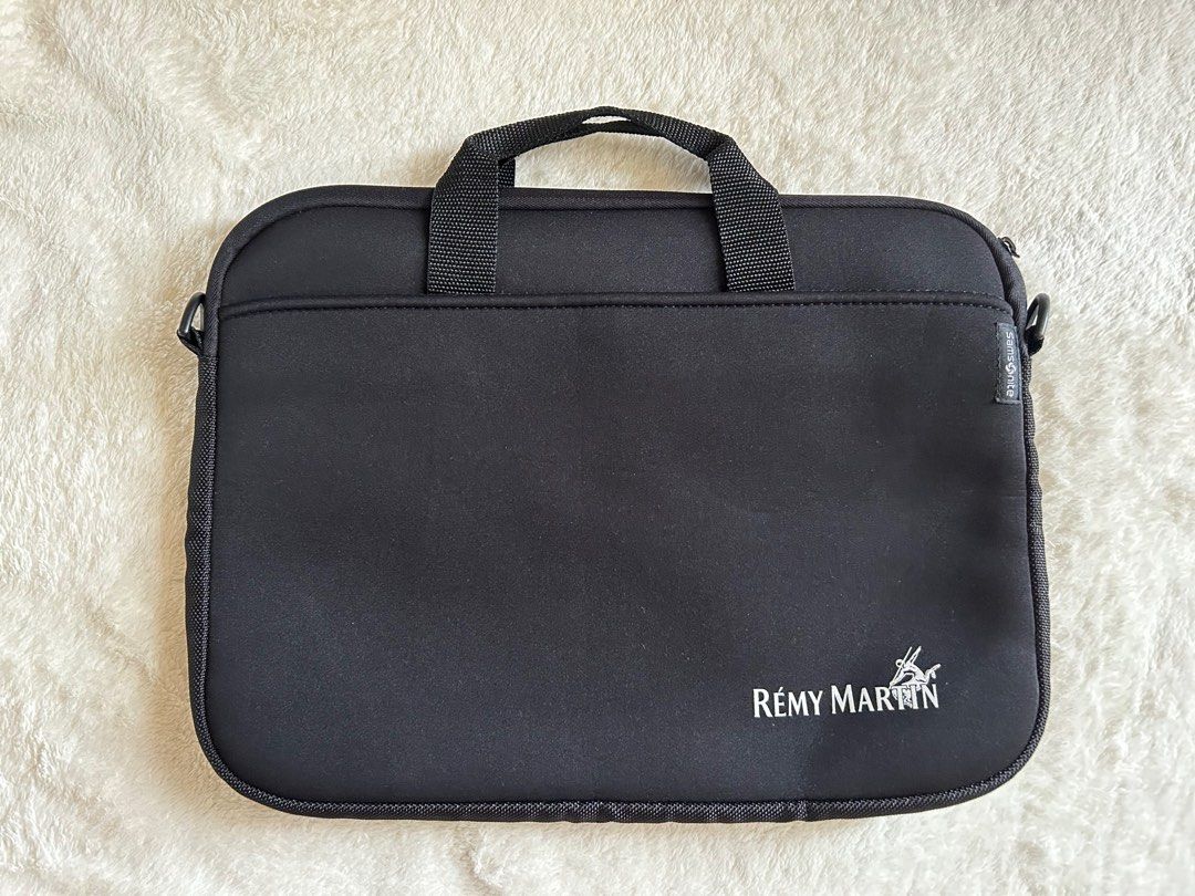 Samsonite Remy Martin laptop bag (Category: Laptop Bags & Sleeves) located in Calamba. Submitted by chwbcca (Listing ID 1241256174, Image 1). Description: -used but in good condition (please manage your expectations) -what you see is what you get -no sling Thank you.