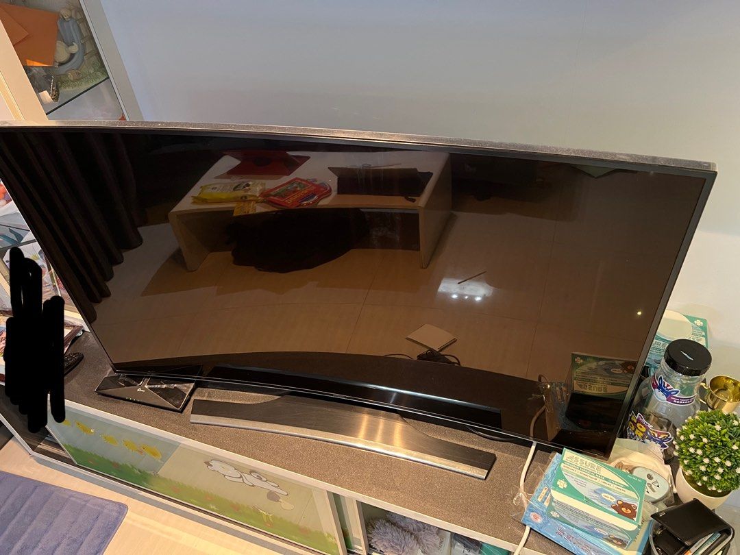 Samsung UHD 55 inch curved TV, TV & Home Appliances, TV & Entertainment