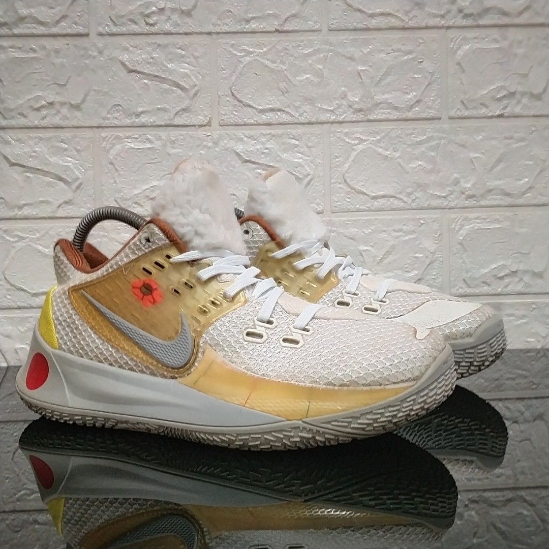SEPATU NIKE KYRIE X SPONGEBOB SIZE 40 ORIGINAL PRELOVED Fesyen