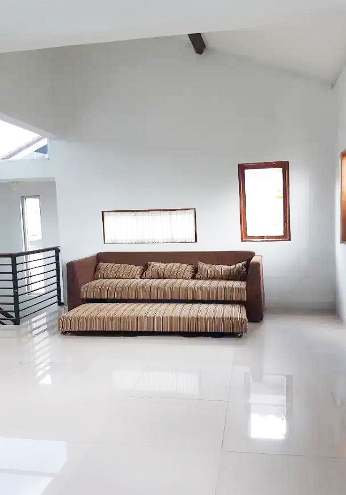 sewa_rumah_2_lantai_full_furni_1688541589_17ec2574_progressive