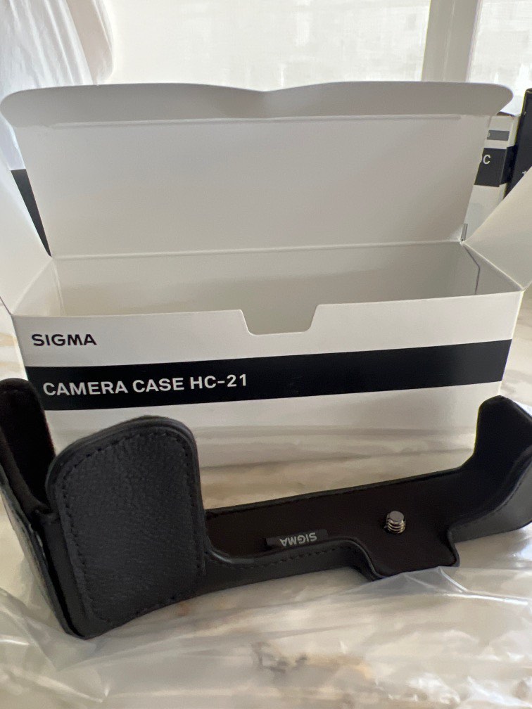 Sigma Hard Camera Case HC21 for dp2 Quattro Camera, Photography