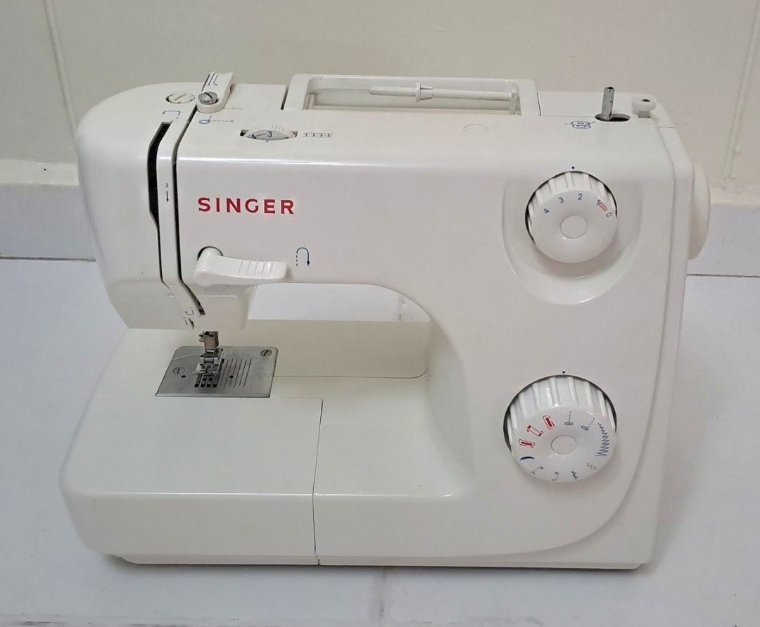 SINGER Portable Sewing Machine, TV & Home Appliances, Other Home
