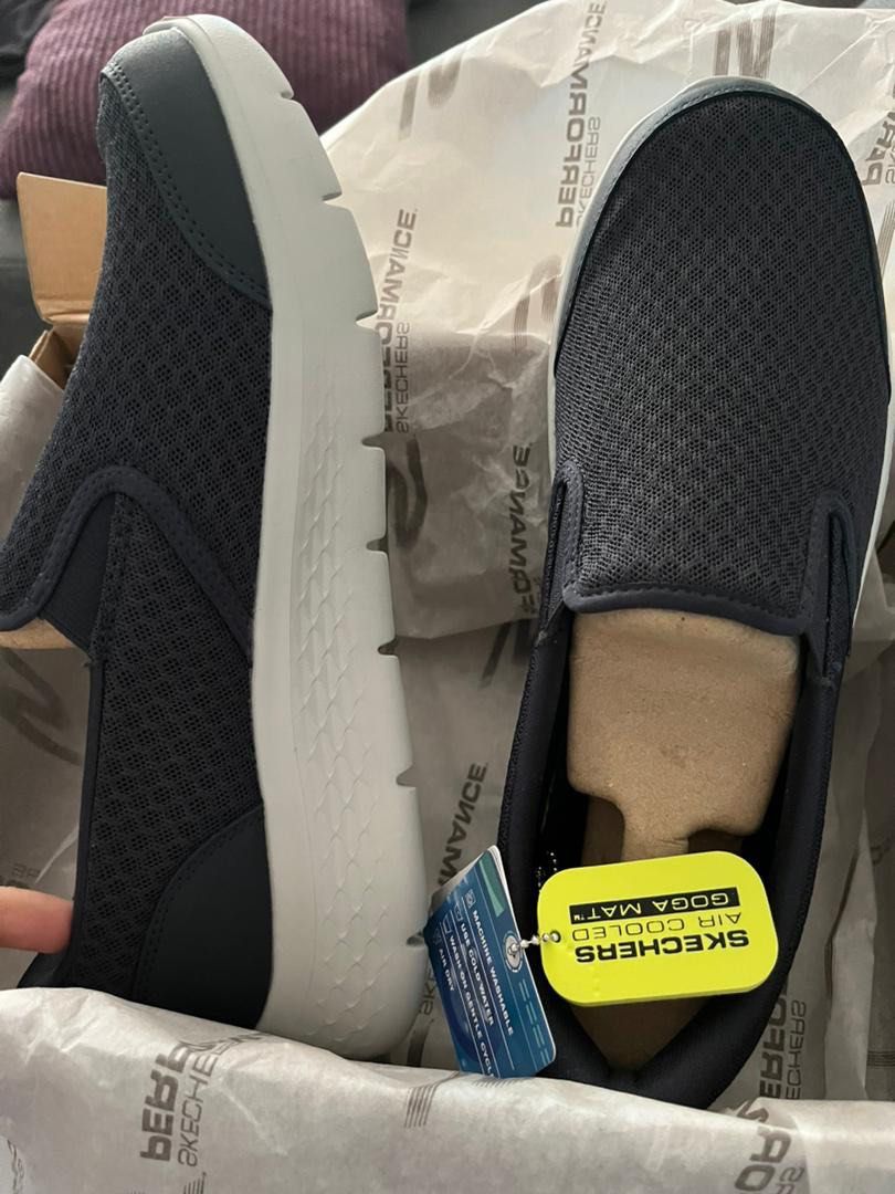 Skechers go walk hot sale 4 mens gold
