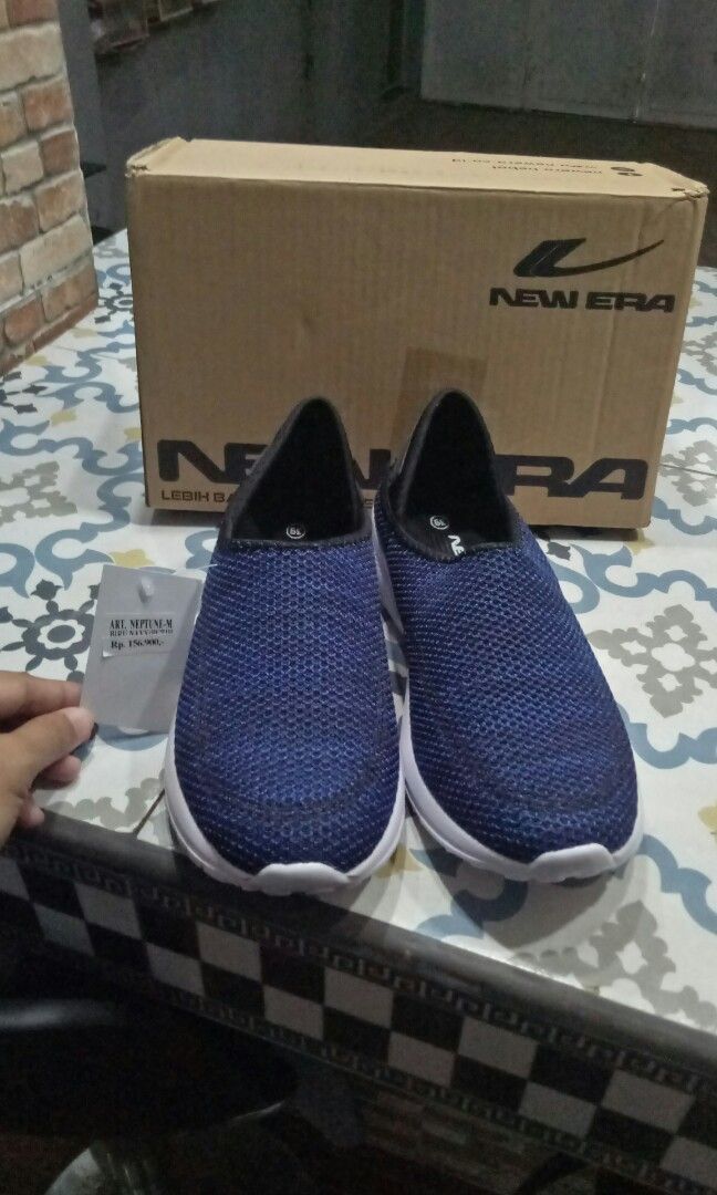 Slip On new Era Original Pria Size 39