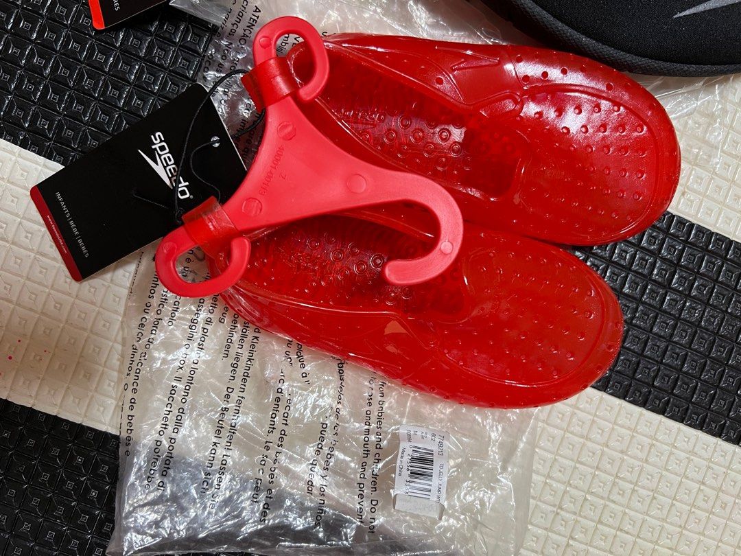 Speedo kids aqua shoes on Carousell
