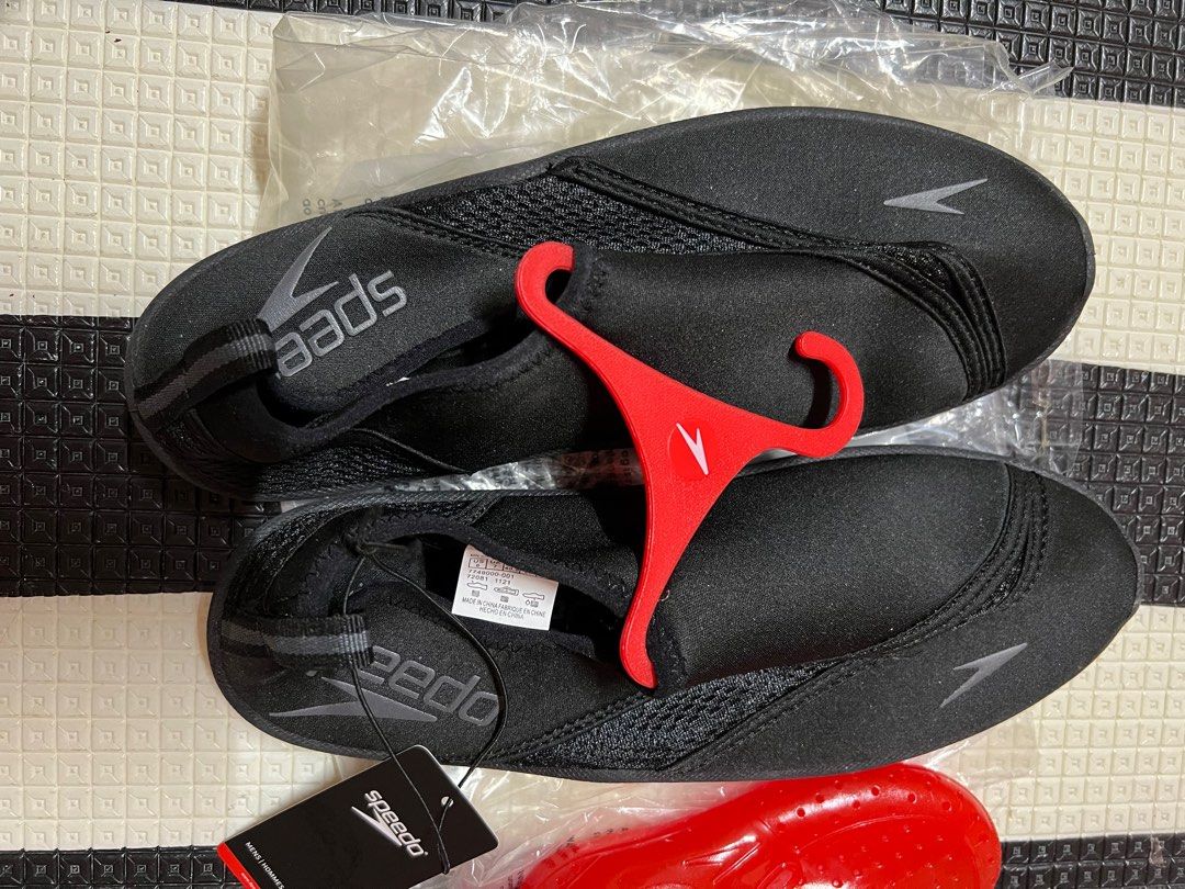 Speedo mens aqua shoes (Category: Slippers & Slides) located in Valenzuela. Submitted by aleon21 (Listing ID 1241310861, Image 2). Description: This is brandnew ‼️ Last price posted 🙂 .