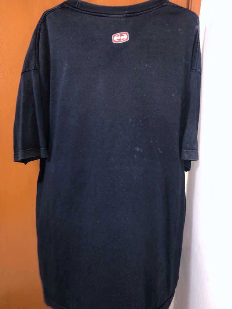 split tee (Category: Tshirts & Polo Shirts) located in Rawang. Submitted by stealharam (Listing ID 1241226055, Image 3). Description: split sk8 tee need to wash width 23/24 length 27/28.