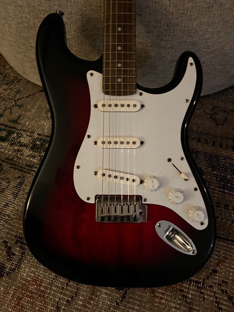 Squier Classic Vibe 70s Stratocaster HSS In Black With Maple - Foto 12