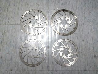 （分類：）位於 。 由 francocz 提交（商品編號 1241276860，圖片 1）。簡介： 。