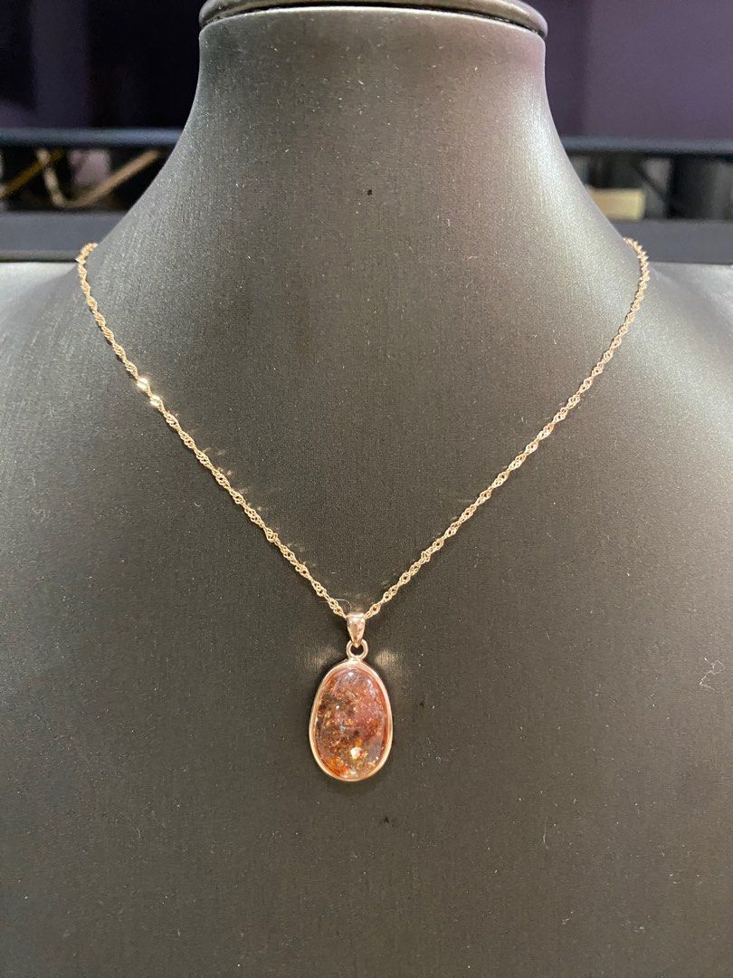 Gold chain with stone pendant store