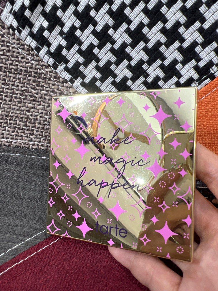 Tarte eyeshadow palette (Category: Makeup) located in Quezon City. Submitted by caryscornermnl (Listing ID 1241324151, Image 1). Description: .