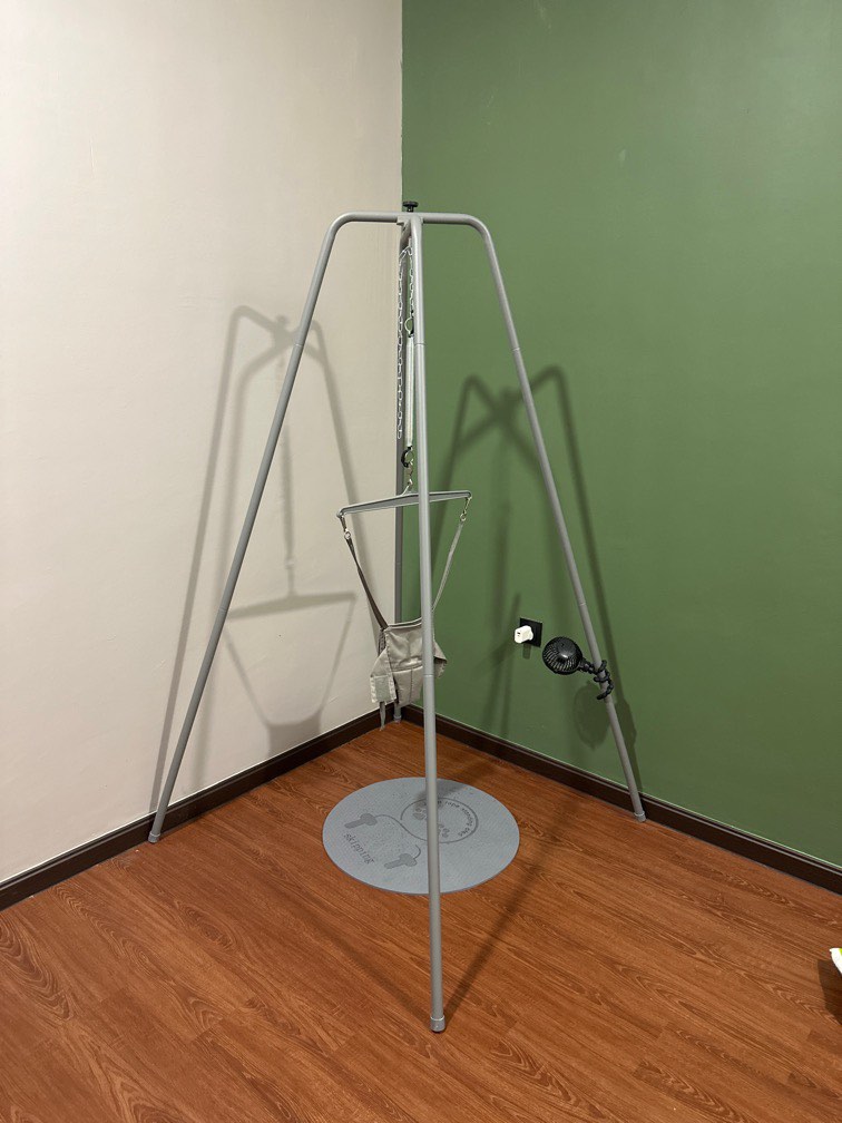 Tripod cheap baby jumper