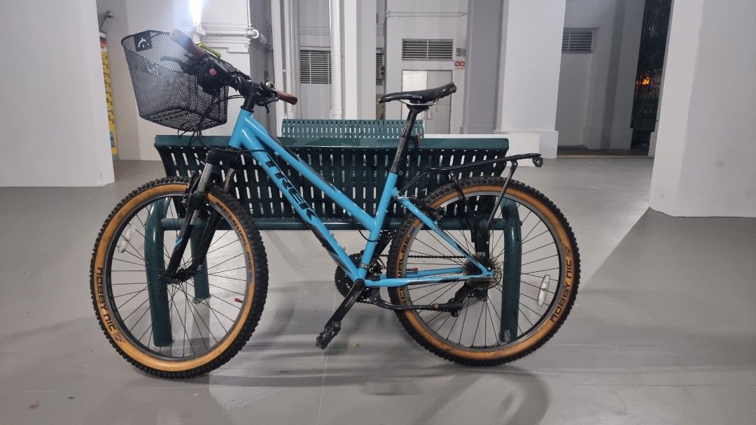 Trek 820 26