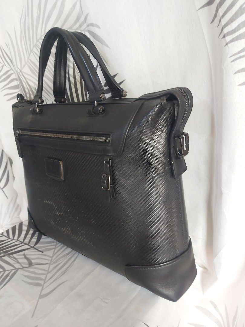 Tumi indianapolis Men s Fashion Bags Briefcases on Carousell