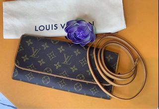 LOUIS VUITTON Monogram Pochette Twin PM Shoulder Bag M51854 LV Auth 24400  Brown Cloth ref.370590 - Joli Closet
