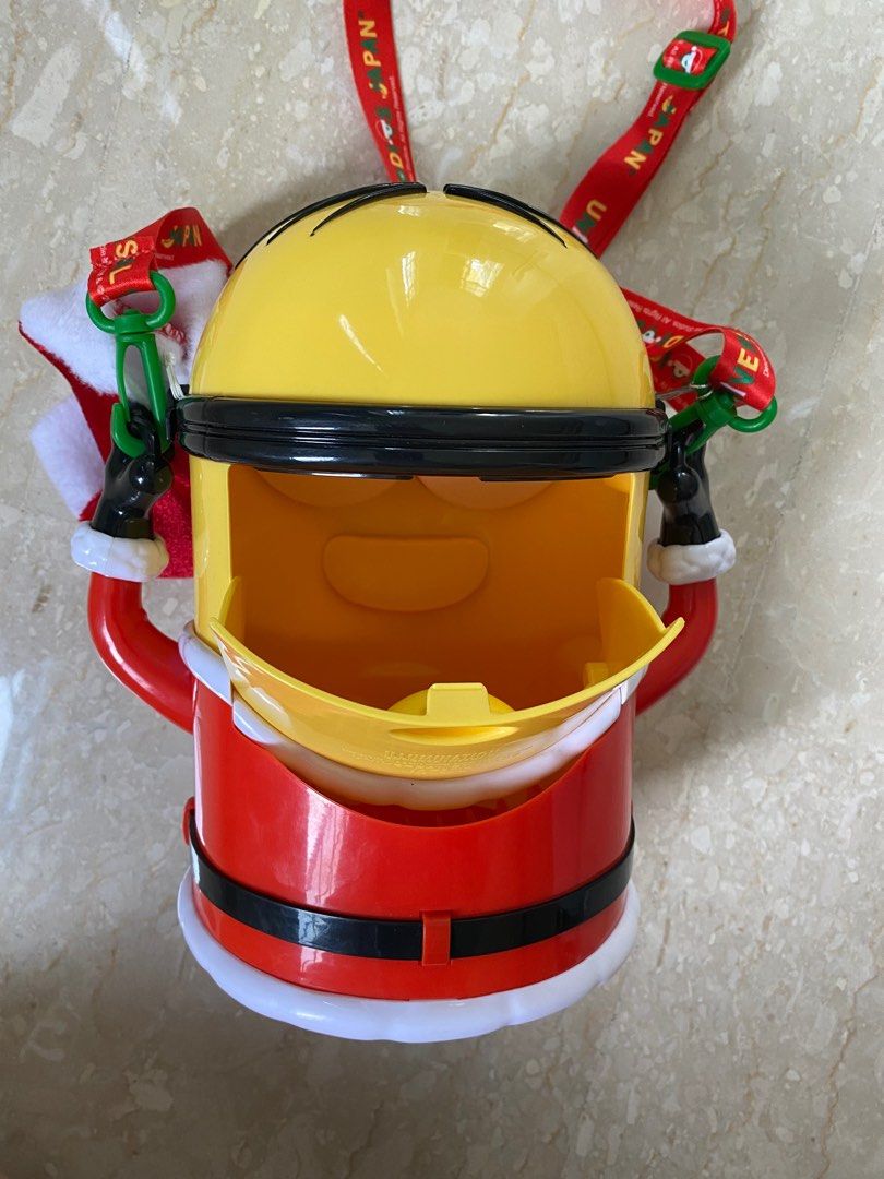USJ minion Xmas popcorn bucket, Hobbies & Toys, Memorabilia & Collectibles, Fan Merchandise on