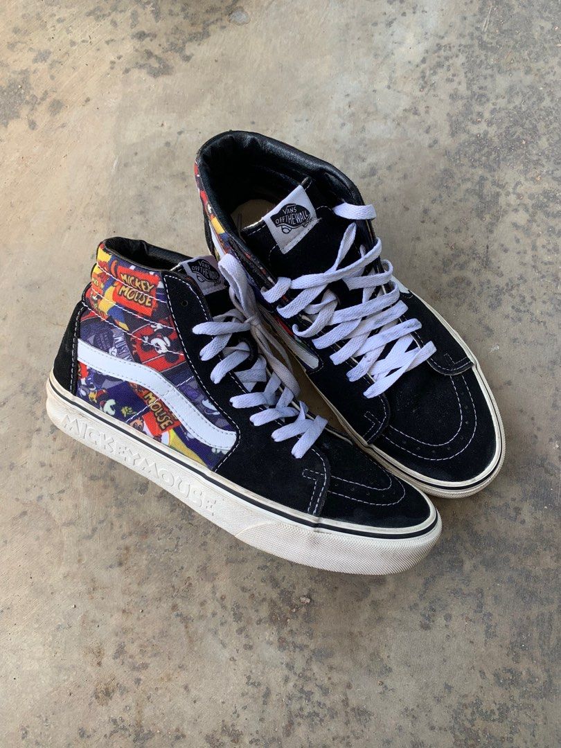 Vans Sk8 Hi x MICKEY MOUSE muluss, Fesyen Pria, Sepatu Sneakers