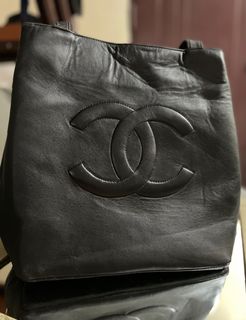 (Category: ) located in . Submitted by luckymerch9 (Listing ID 1241307212, Image 1). Description: .