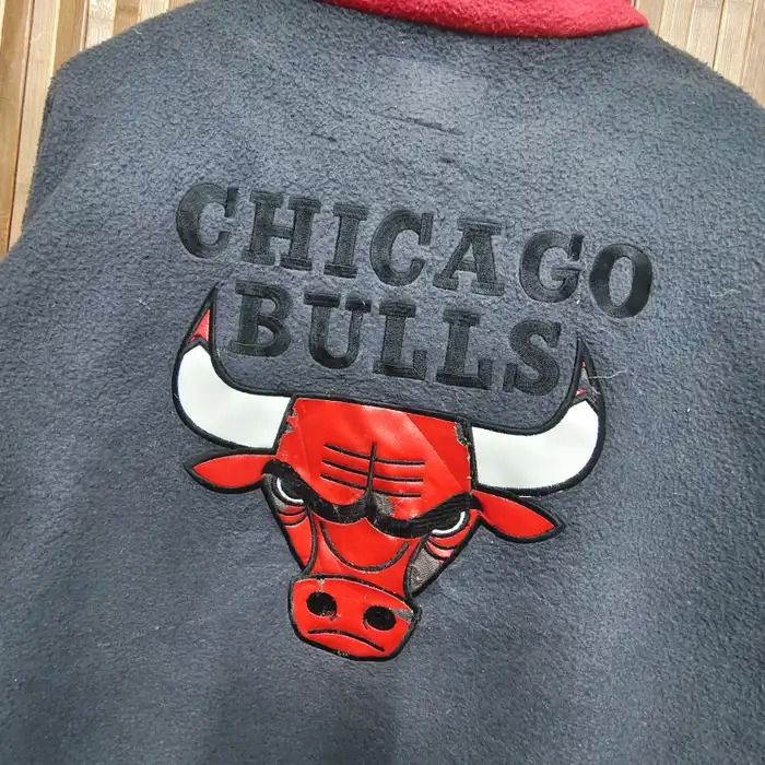 Chicago bulls hotsell pullover windbreaker