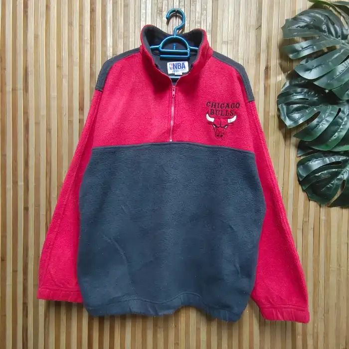 Chicago bulls hotsell pullover windbreaker