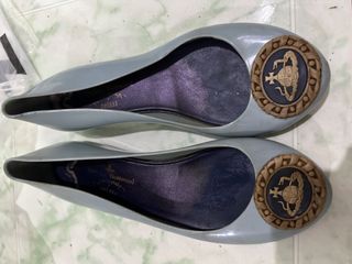 (Category: ) located in . Submitted by betchayboutique2 (Listing ID 1241248974, Image 1). Description: .
