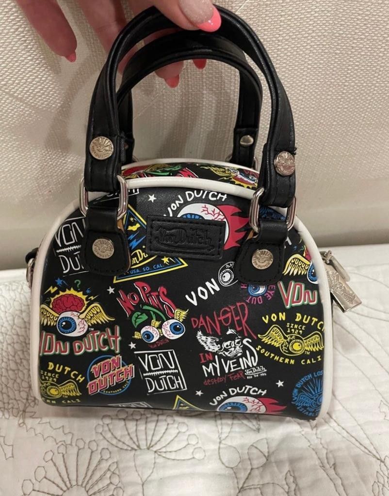 VON DUTCH MINNI BOWLING BAG Luxury Bags Wallets on Carousell