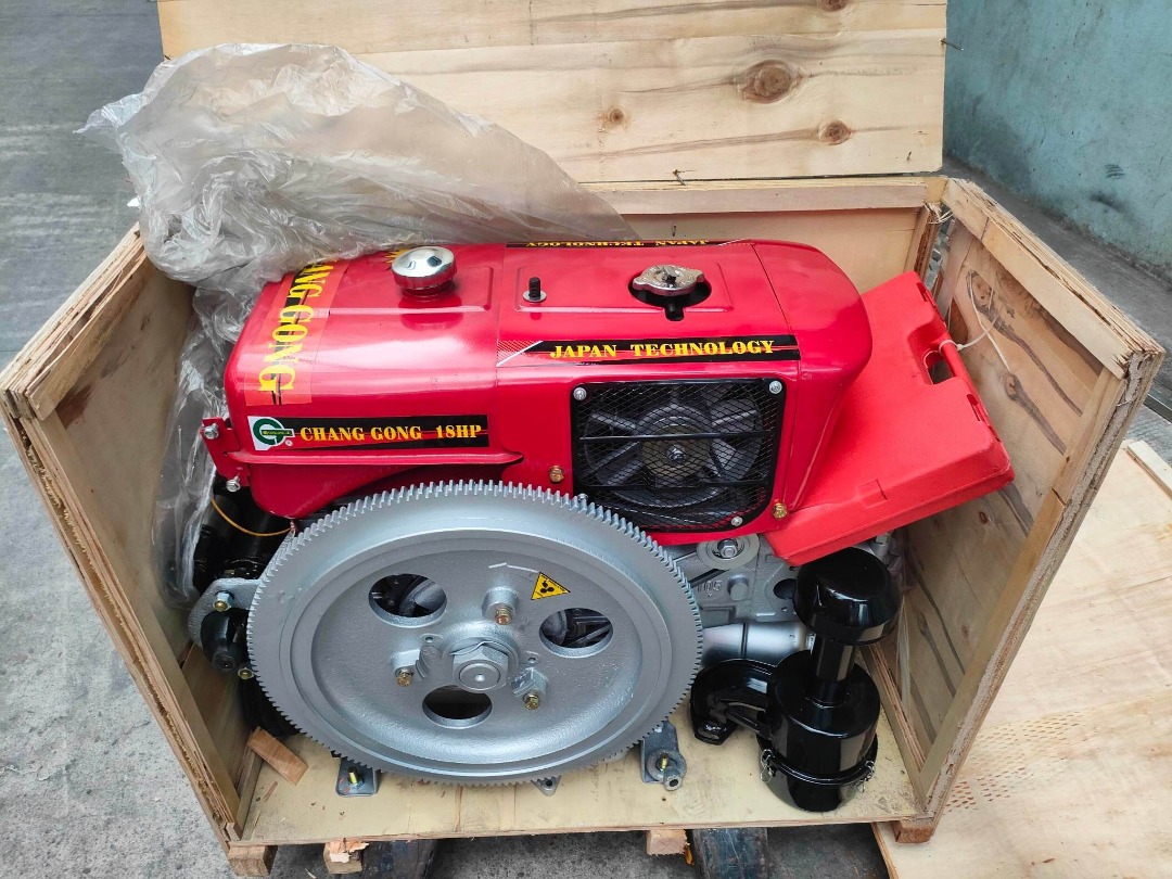 Water Cooled Siesel Engine 18HP, Commercial & Industrial, Industrial ...