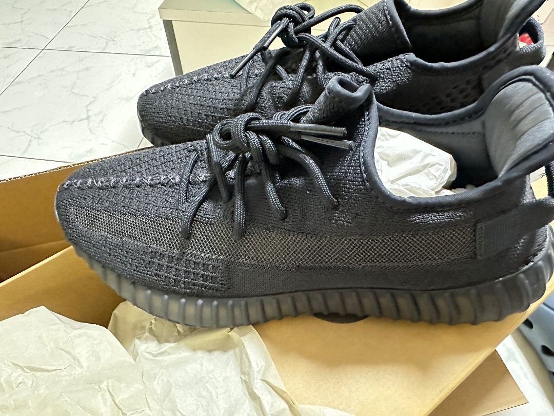 Adidas yeezy boost 2024 75 triple black
