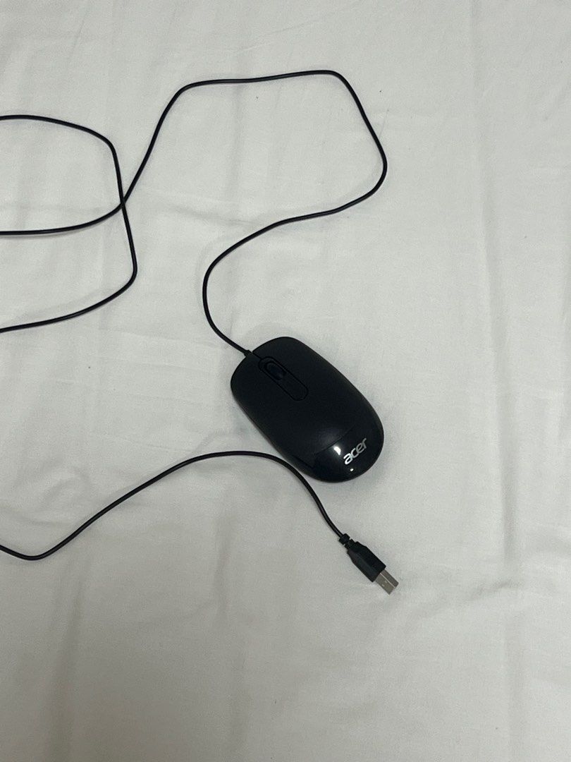 acer wired mouse (Category: Mouse & Mousepads) located in Singapore. Submitted by hannhann08 (Listing ID 1241537607, Image 1). Description: price is firm .