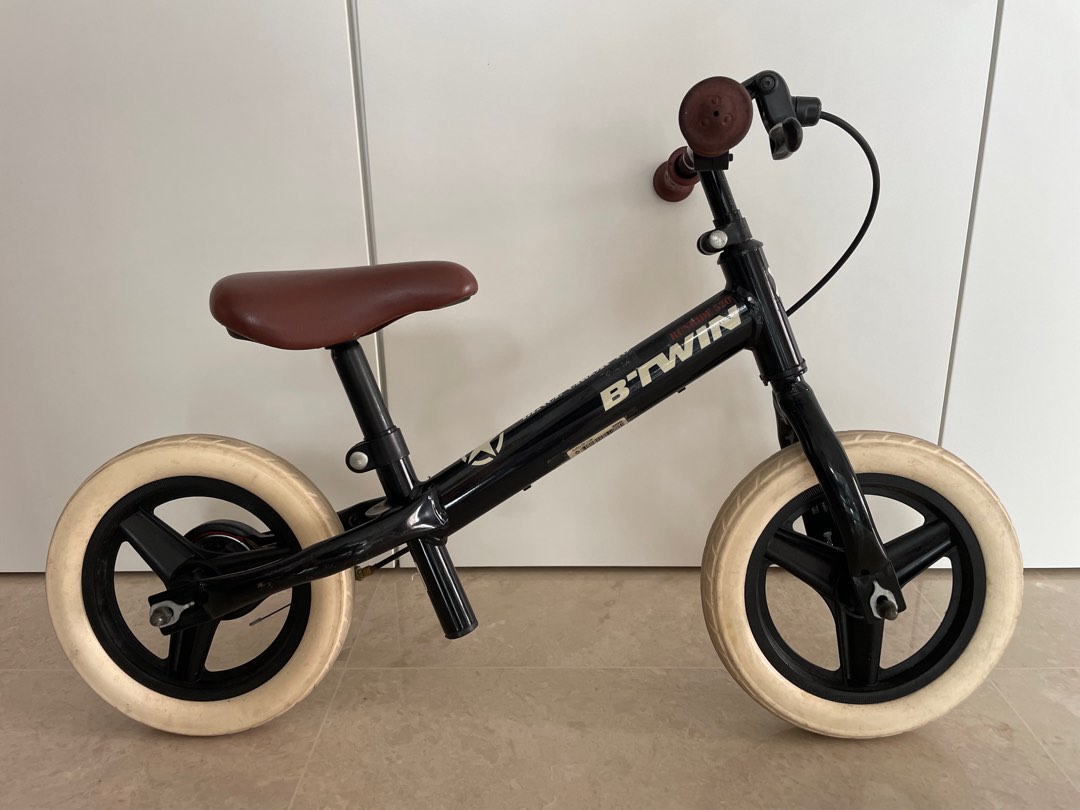Balance bike decathlon BT. win, Sports Equipment, Bicycles & Parts