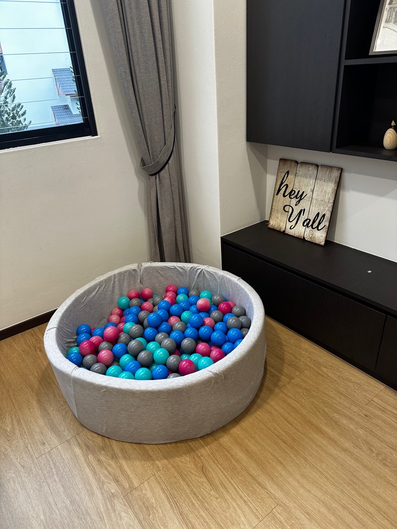 Ball pit for babies and toddlers, Hobbies & Toys, Toys & Games on Carousell