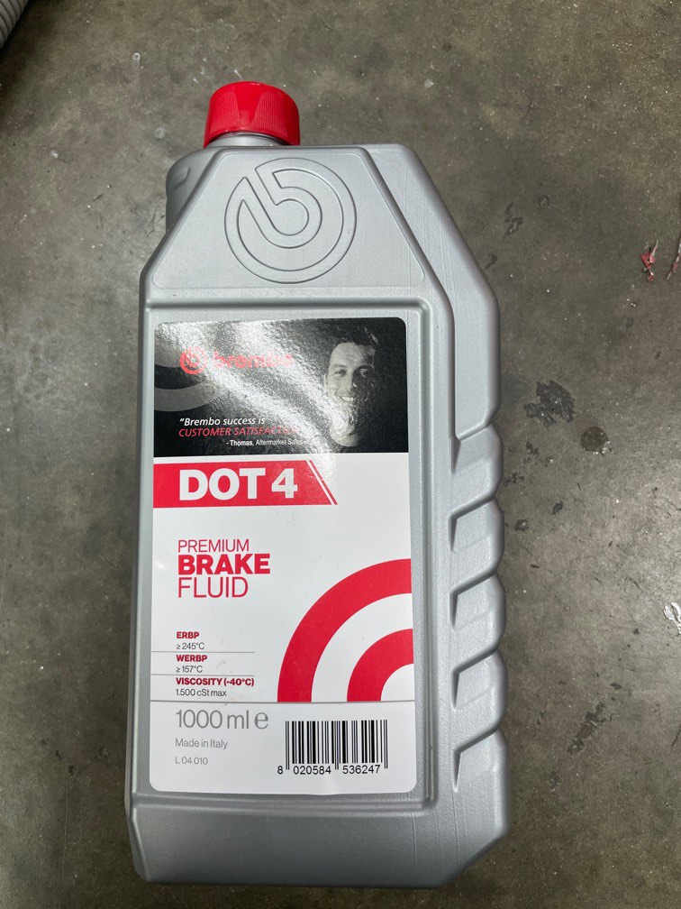 Brembo brake fluid dot 4, Car Accessories, Accessories on Carousell