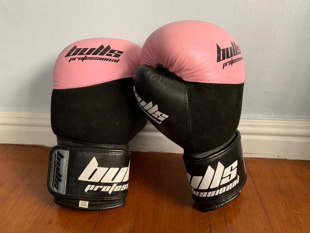 Bulls Professional 12 OZ Boxing Gloves on Carousell