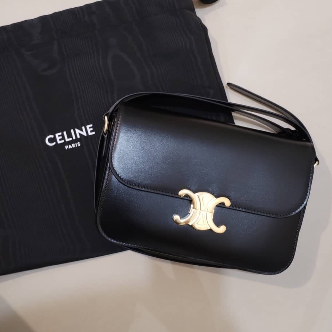 Celine triomphe online