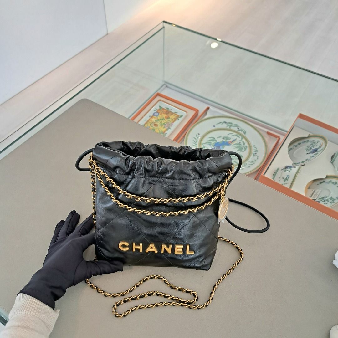 CHANEL AS3890 22 MINI HANDBAG (JE8HXXXX) BLACK LEATHER GOLD HARDWARE &  CHAIN, WITH DUST COVER & BOX, Luxury, Bags & Wallets on Carousell