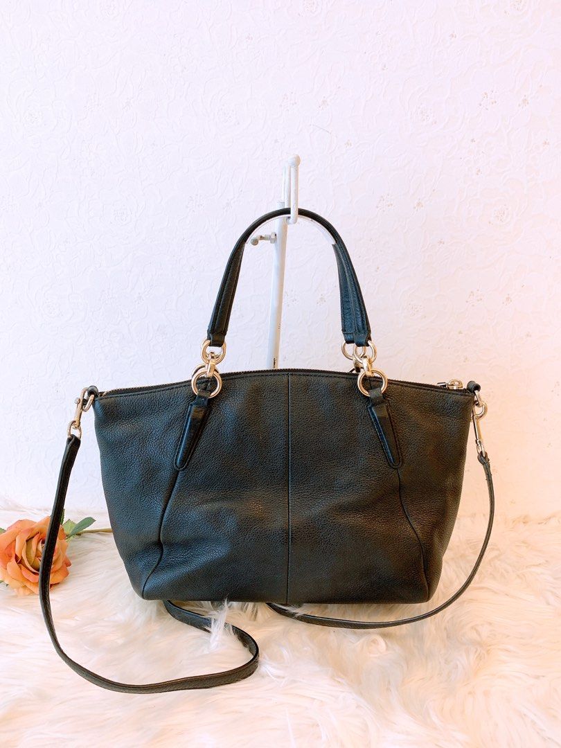 Coach leather small 2025 kelsey cross body bag